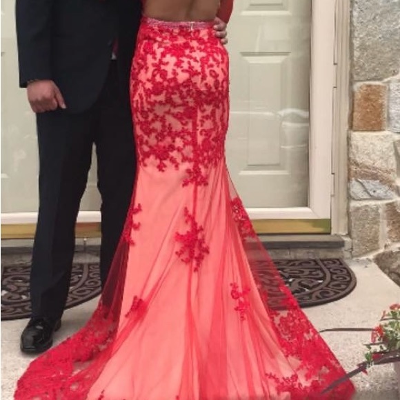 Mac Duggal Formal Gown - Picture 4 of 5